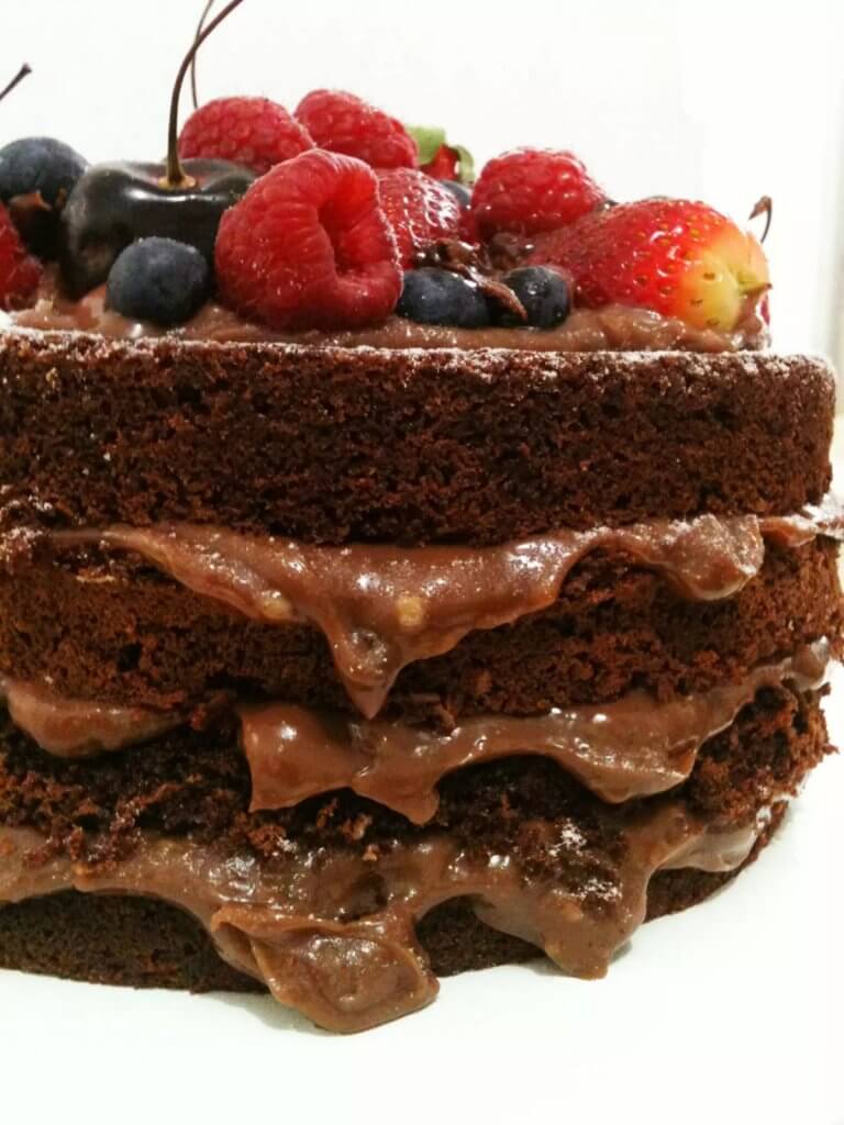 Naked Cake de Brigadeiro 768x1024 - Receitas de bolo gostoso e diferente