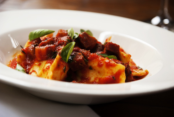 Agnolotti di Muzarella e Lonzino al Pomodoro Basilico e Rosmarino Mangiare LucasTerribili 2 - Embutidos Artesanais - Ingredientes Principais