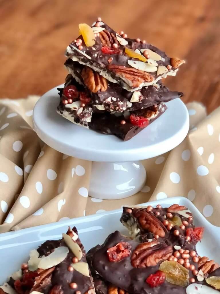 Receitas de Sobremesa de Chocolate Lascas de Chocolate1 768x1024 - Receitas de Sobremesa de Chocolate