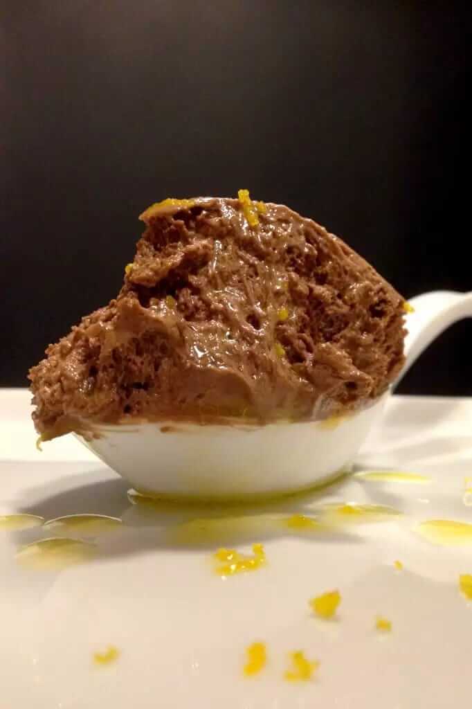 Receitas de Sobremesa de Chocolate Mousse de Chocolate com calda de azeite - Receitas de Sobremesa de Chocolate