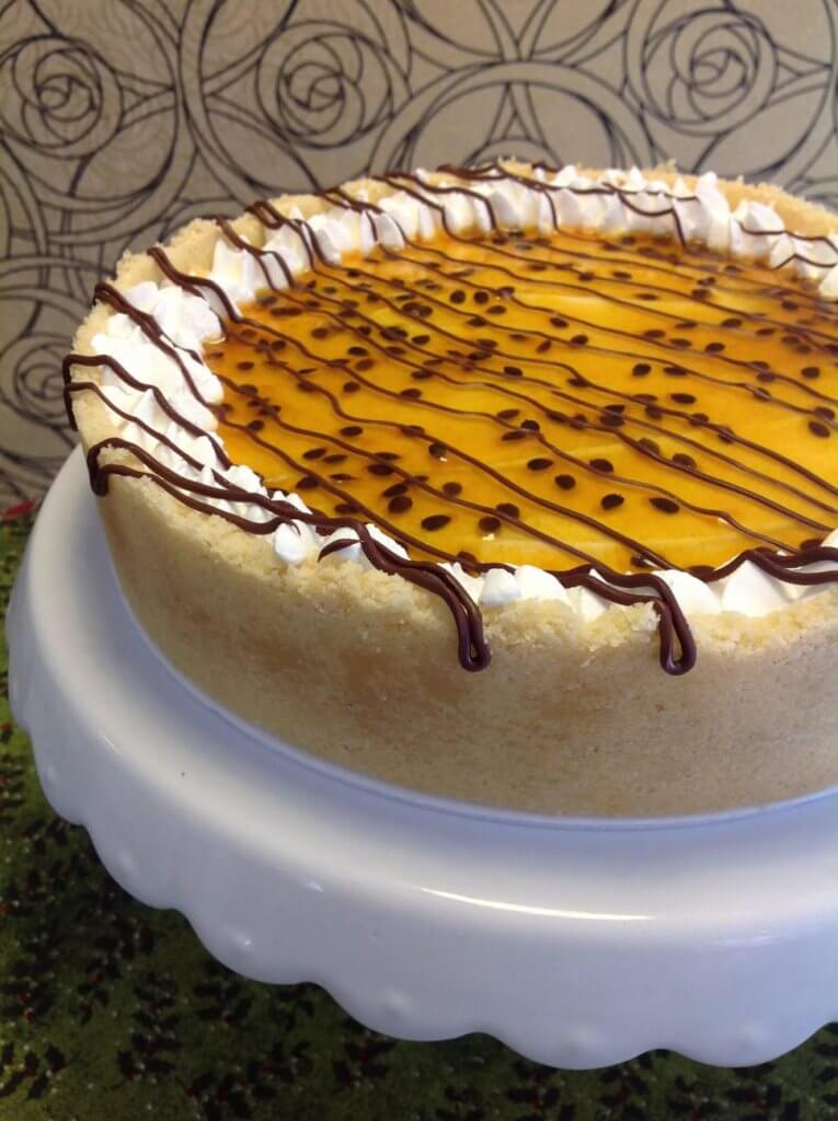 Receitas de Sobremesa de Chocolate Torta de Chocolate e Maracuja 765x1024 - Receitas de Sobremesa de Chocolate