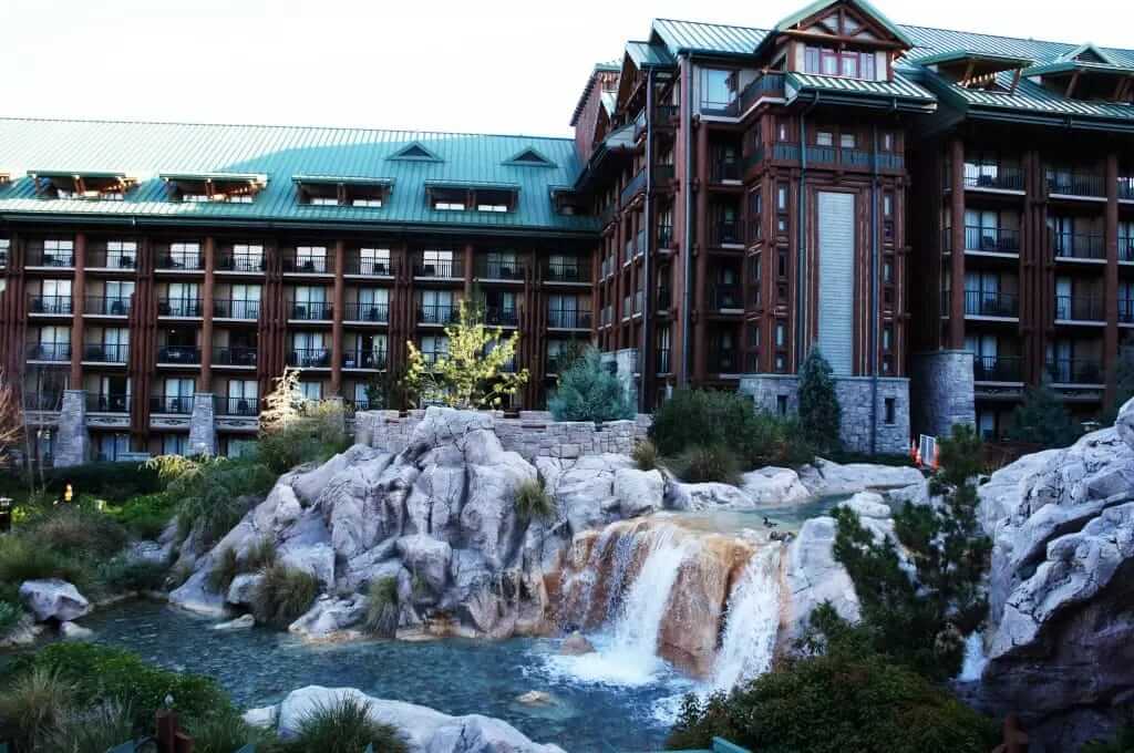 Disney&acute;s Wilderness Lodge resort Magic Kingdom Artist Point1 - Onde comer na Disney