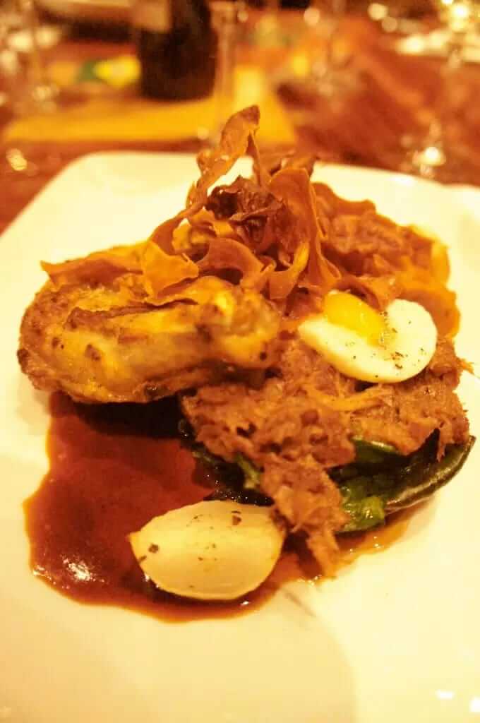 Jiko Animal Kingdom Lodge Guinea Hen coxa e peito de galinha d&acute;angola assado a moda Berbere - Onde comer na Disney