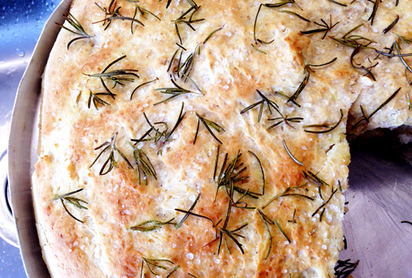 Focaccia home - Focaccia com Alecrim e Flor de Sal