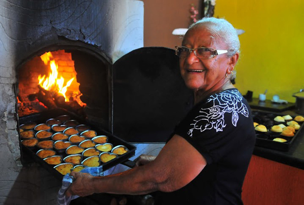 Dona Eulália - O Bolinho doce de arroz da Dona Eulália de Cuiabá