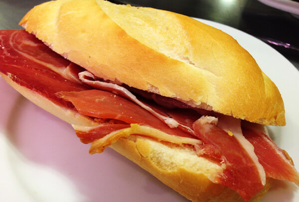 Museo del Jamon Madri bocadillo foto Cuecas na Cozinha - Onde Comer em Madri