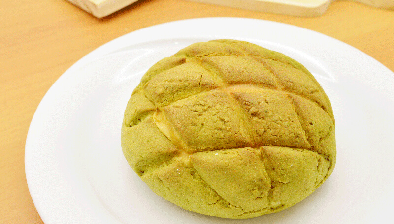 Moti Moti Cake Shop Melon Pan Matcha foto divulgação - Moti Moti Cake Shop