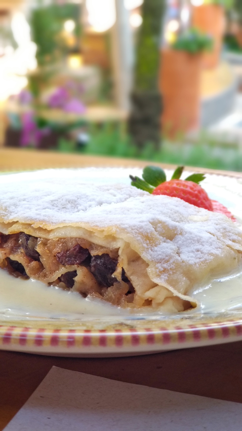 Gansaral Strudel - Gansaral Café e Casa de Cultura no Campo Belo