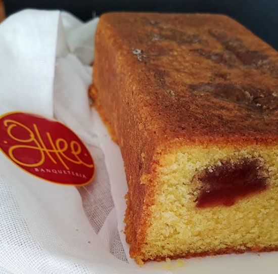 Receita de Bolo de Fubá com Goiabada