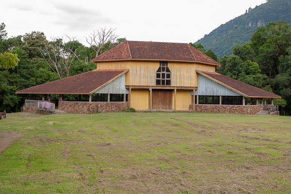 Mona Celeiro Cultural - Monã