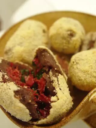 Receitas de Entradas e Petiscos Bolinho de Feijoada - Receitas de Entradas e Petiscos